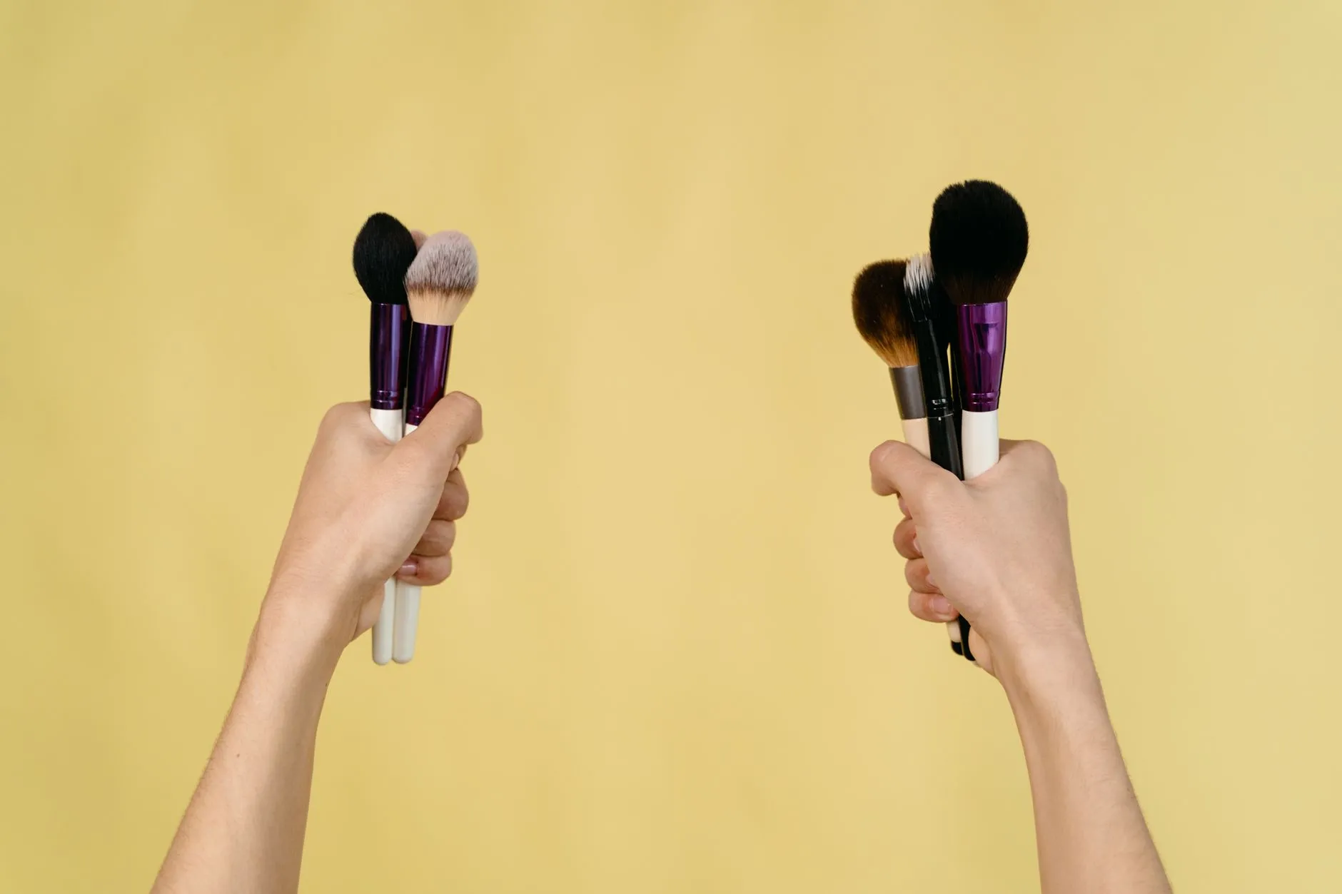 重庆地区日常护肤步骤中化妆刷清洁频率的实测分析正文配图 1